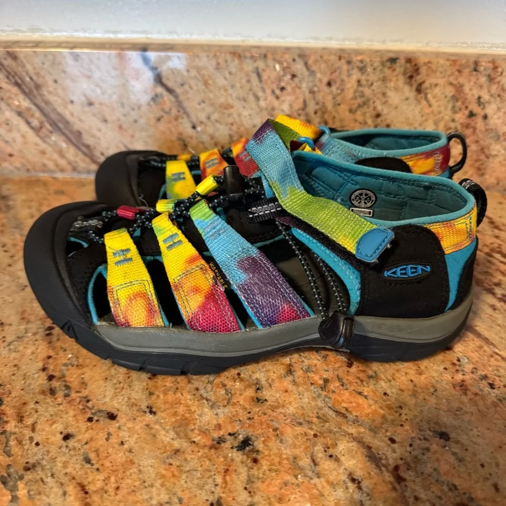 KEEN Size 3 Little Kids Boy or Girls Colorful Sandals